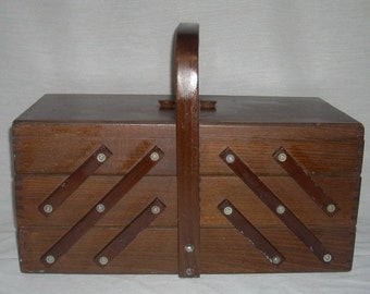 Mid Century Vintage Sewing Box Expandable Made in Romania