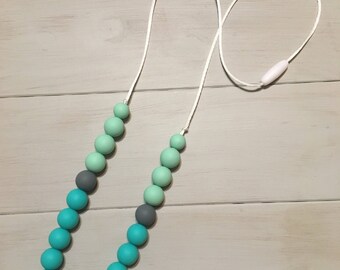 Silicone "Mom" necklace, Nursing Necklace, breastfeeding necklace, Chewelry, teething necklace, teething, baby wearing, silicone beads,