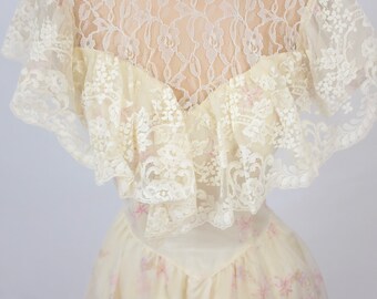 The Scarlett: vintage 1970s 1980s Gunne Sax lace floral corset bows cream pink wedding bride sweetheart prairie dress