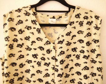 Floral shirt with buttons at front