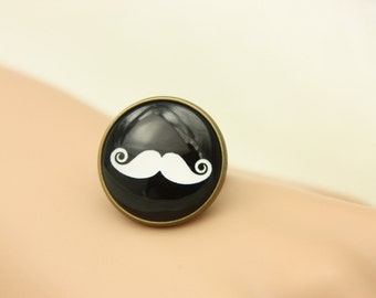 mustache Ring 2020B