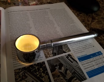1930’s Swift & Anderson Inc. Hand-held Magnifying and Illuminating Device – Works!