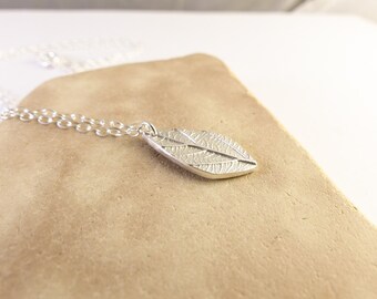 Simple Silver Necklace - Leaf Necklace - Silver Leaf Pendant Delicate Necklace - Dainty Necklace - Cute Necklace Birthday Gift for Her