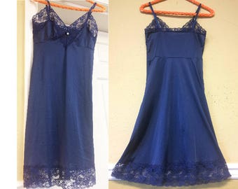 Vintage Navy Blue Slip / Blue Full Slip / Colored Full Slip / Slip for Dress / Vintage Full Slip / Size 32-34B