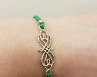 Celtic braided bracelet with magnetic closure