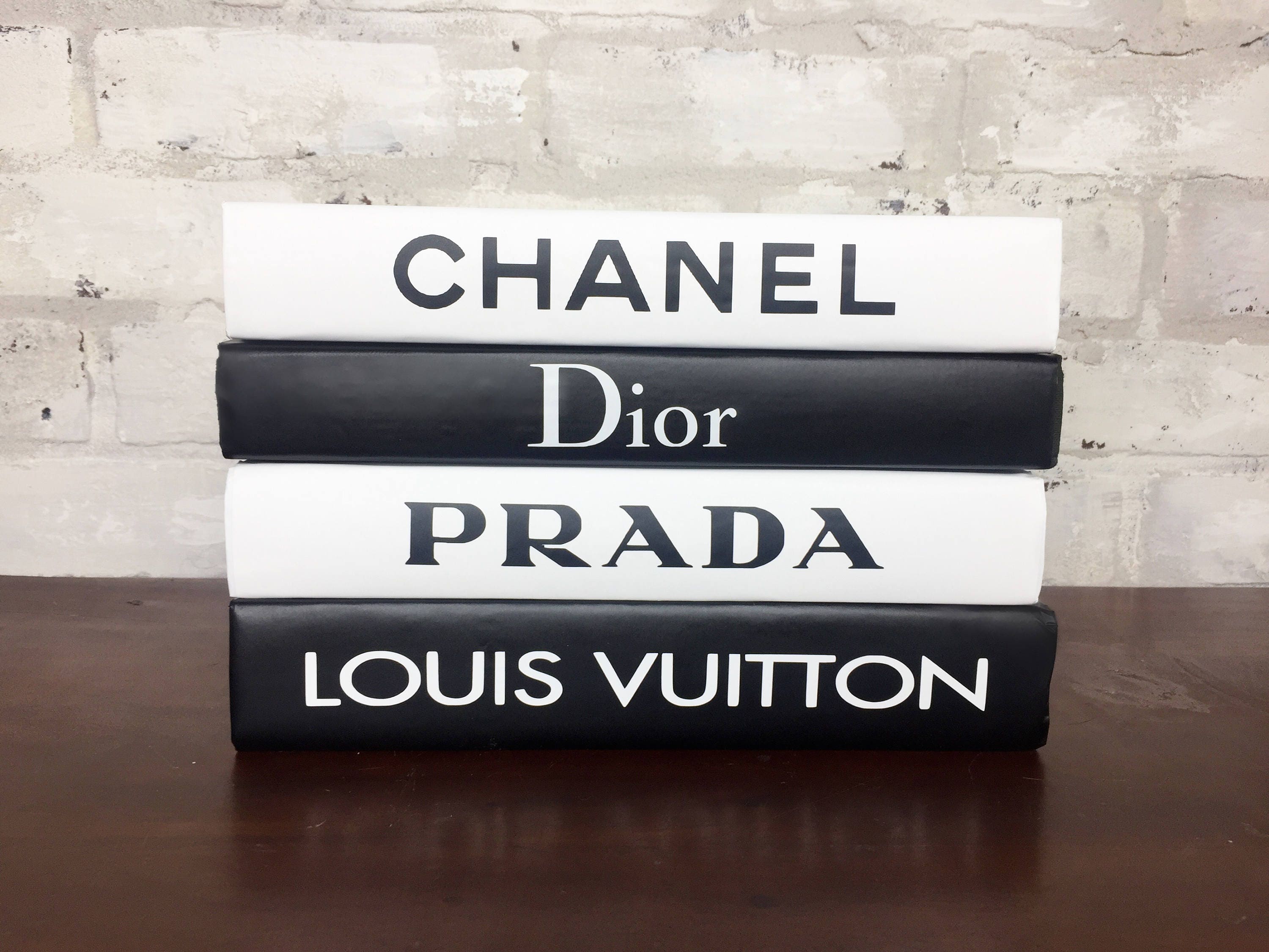 4 Bücher Schwarz & weiß Designer-Buch-Set Chanel Louis