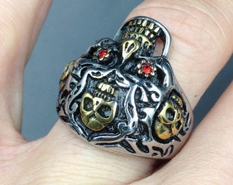 Stainless steel skull men ring.