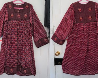 RARE PHOOL dress/70s Indian Gauze Cotton Hand Block Floral Dress/Kaftan/Tunic Gypsy/Folkloric/Kuchi/Tribal/Nomads/Festival/Hippie/Bohemian
