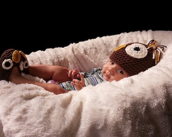 Owl Crochet Hat and Shoe Set, Handmade Owl beanie, baby booties, baby hat, Newborn-12 months
