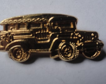 Vintage Gold Tone Old Car Brooch Pin