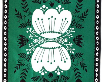 Green Tea Towel 100% cotton, 20"x30", comes in a gift packaging with a complimentary recipe card