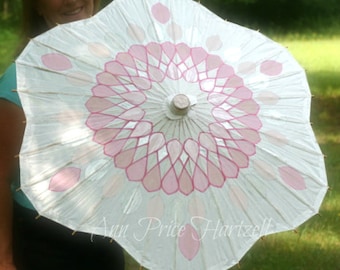 Parasol Flower Shaped - pink crystal pattern on white parasol