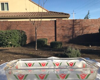 Rare Pyrex Red Tulip Rectangular Baking /Dish Casserole Dish /Lasagna Pan 12x7. This is truly a rare pyrex piece!