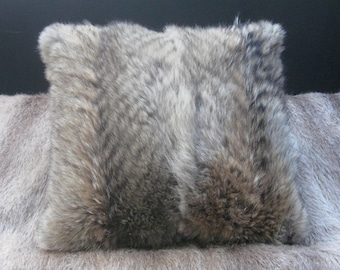 SO COYOTE, generous Coyote cushion