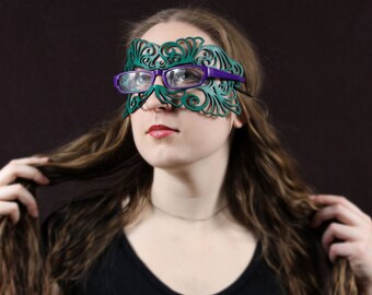 Coquette leather mask for eyeglasses in green