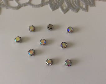 Set of 10 rhinestones set in crital has 3 4 mm tooth