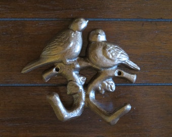 Bird Wall Hook / Cast Iron Hook / Aged Copper or Pick Color / Shabby Chic Hook / Nursery Decor/ Jewelry Hook / Towel Hook / Key Hanger