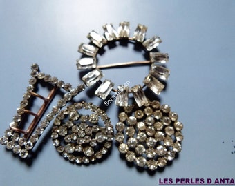 4 belt buckles antiques WYSIWYG