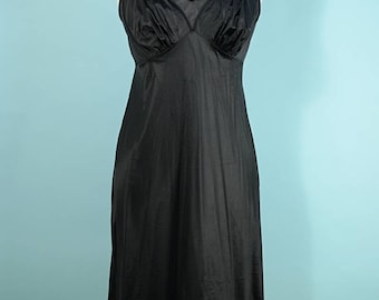 Vanity Fair Vintage 60s Black Slip, Pinup Boudoir Lingerie 34 S