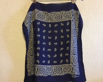 Vintage Navy Blue Bandana ~ All Cotton Fast Color ~ Classic Paisley