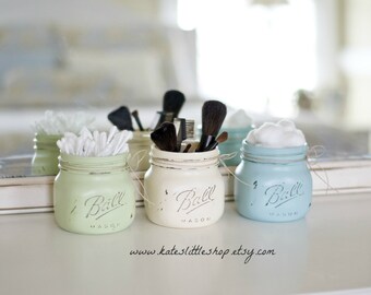 Set of THREE Painted and Distressed Elite Mason Jars. Bathroom Decor. Rustic Decor. Bath and Body. Painted Mason Jars. Cosmetic Holder.