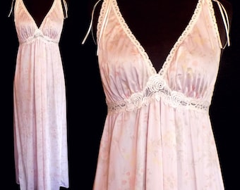 1970s Vintage Nightgown by Miss Elaine Light Pink Floral Size Small