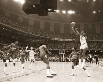 Michael Jordan UNC VS. Georgetown National Championship 1982 Poster 16 x 20