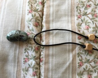 Emerald stone necklace
