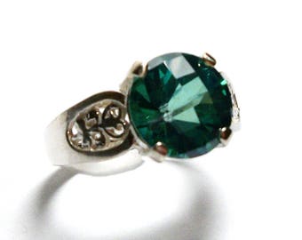 Green topaz, green topaz ring, green solitaire ring , anniversary, birthstone ring, s 6 1/2 "Island Green"