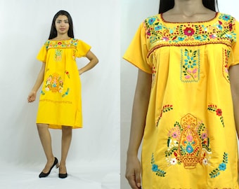 Mexican dress - Embroidery Dress - Floral - Ethnic - Puebla dress - Tehuacan- Bohemian - Vintage - Cinco de Mayo - S Size
