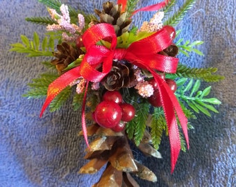 pinecone christmas tree ornament