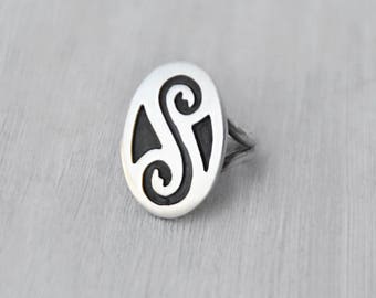 Vintage Hopi Oval Ring - sterling silver overlay technique - double spiral design - Southwestern Native American jewelry