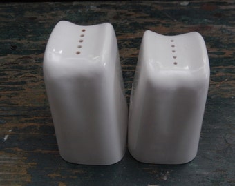 Pair of Vintage Melmac Salt and Pepper Shakers!