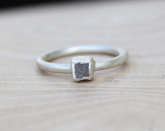 Silver-Grey Rough Diamond Ring - Satin Finish. Alternative engagement ring. Solitaire rough diamond ring.