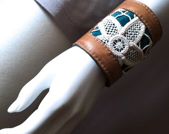 Boho leather cuff, vintage crochet doily and leather bracelet, handmade boho jewelry, gypsy bracelet, bohemian fashion, hippie bracelet cuff