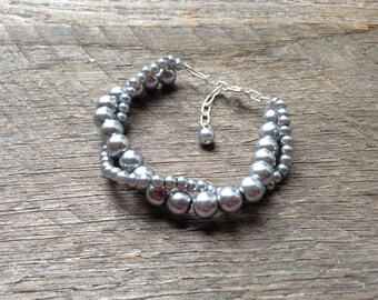 Pewter Pearl Bracelet, Pearl Bridal Bracelet, Wedding Bracelet, Twisted Pearl Bracelet, Simple Bracelet on Silver or Gold Chain
