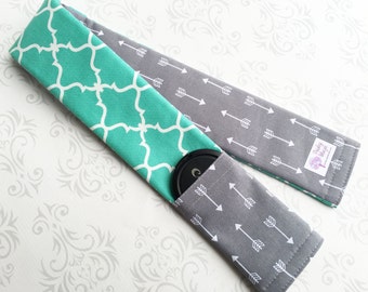 Reversible Camera Strap Cover with Lens Cap Pocket - Photographer Gift, DSLR Strap Cover - Aqua Tile with Gray Arrows