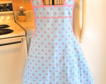 1940's Style Apron in Blue with Pink Roses in XXL