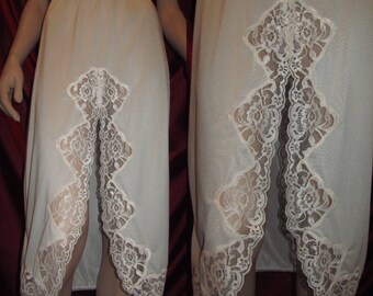 half slip 7/USA 14/AU