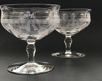 Etched Crystal Coupe Champagne Glasses Short Stem Champagne Coupes Stemmed Sherbets