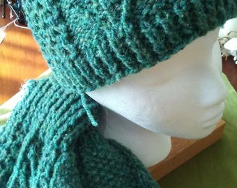 Winter hat and matching mittens