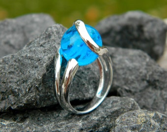 Stone glows in the Dark - Interchangeable Marble Ring with handmade 10mm (glow in the dark) glass marble
