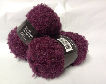 10 balls of yarn / plum / made in Europe