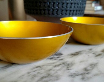 PAIR of 4" Emalox Enamel Bowls