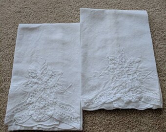 Pair of Vintage Linen Napkins with Cut Out Design
