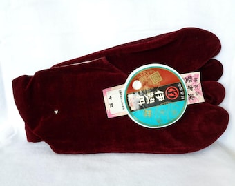 1532 : Tabi socks,Japanese High quality "Dark Vermillion" Velvet Tabi kimono socks,quality sertificate ,size 23.5 ,made in Japan