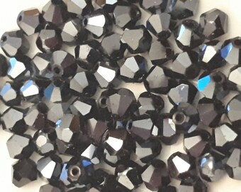 90 glass beads with faceted 5 mm very fine quality gray