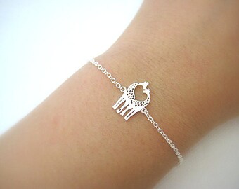 Twin Giraffe Bracelet, Baby Animal Bracelet, Gold Giraffe, Minimalist Jewelry, Birthday Gift, Everyday Wear