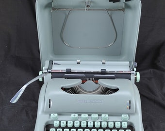 1962 Hermes 3000 Refurbished Green PORTABLE Typewriter W/ WARRANTY /// Pica
