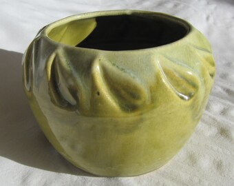 Vintage Green Drip Glaze Pottery Planter Calif USA Chartreuse